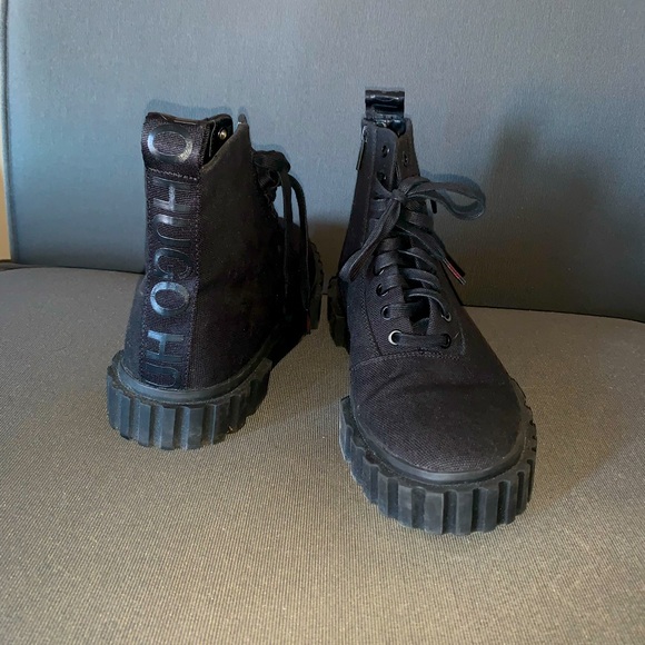 Hugo boss canvas boot - Picture 2 of 2